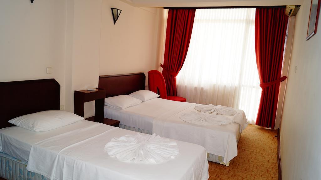 Ekin Otel Kuşadası